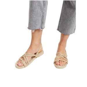 Truffle Collection woven toe loop flat sandals in natural-Neutral Size 5/38
